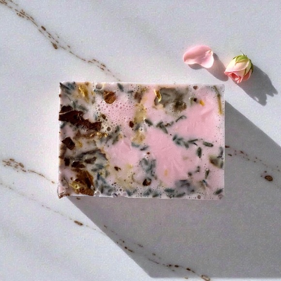 Glamour magic handmade Shea Butter soap 3.5 oz - Picture 3 of 3